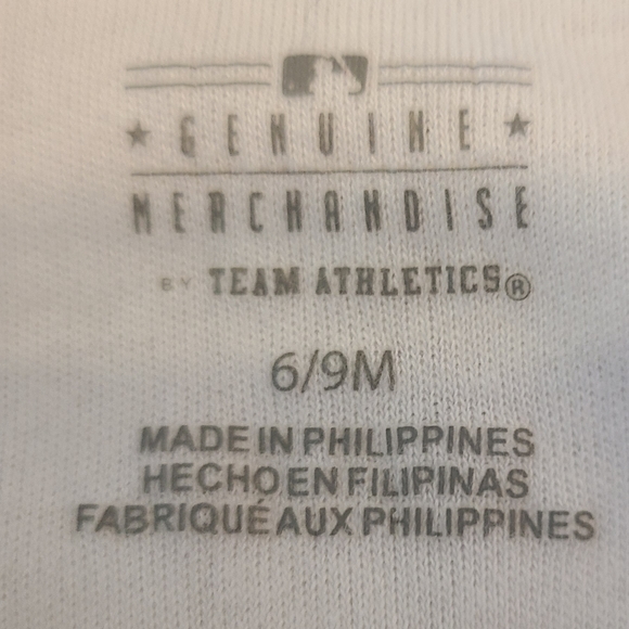 Boston Red Sox Onsie. 6-9 months - Picture 3 of 3